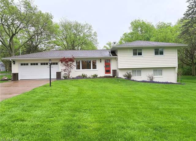 Property at 3569 N Karwood Dr, Port Clinton, OH 43452, 3 beds, 2 baths
