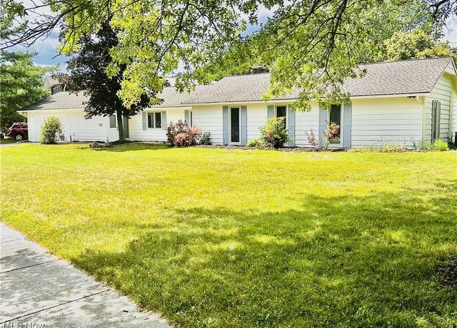 Property at 11696 Point Overlook Pl, Strongsville, OH 44136, 4 beds, 2 baths