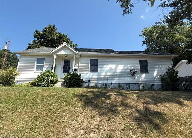 Property at 1755 Newton St, Akron, OH 44305, 3 beds, 1 bath