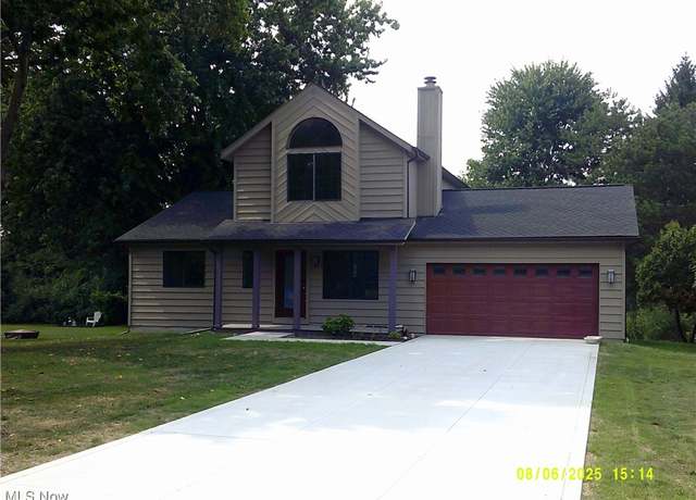 Property at 9211 Sugarbush Dr, Mentor, OH 44060, 3 beds, 2 baths