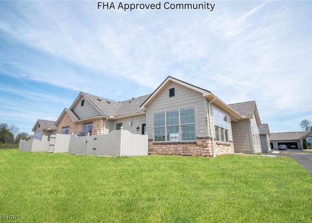 Property at 9264 Sharrott Rd #904, Poland, OH 44514, 2 beds, 2.5 baths