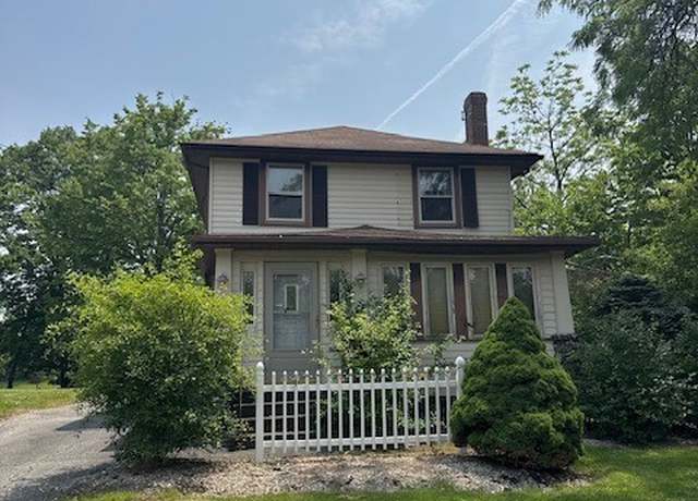 Property at 250 Center Rd, Bedford, OH 44146, 3 beds, 1 bath