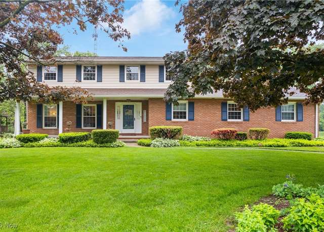 Property at 8434 Milmont St NW, Massillon, OH 44646, 4 beds, 3 baths