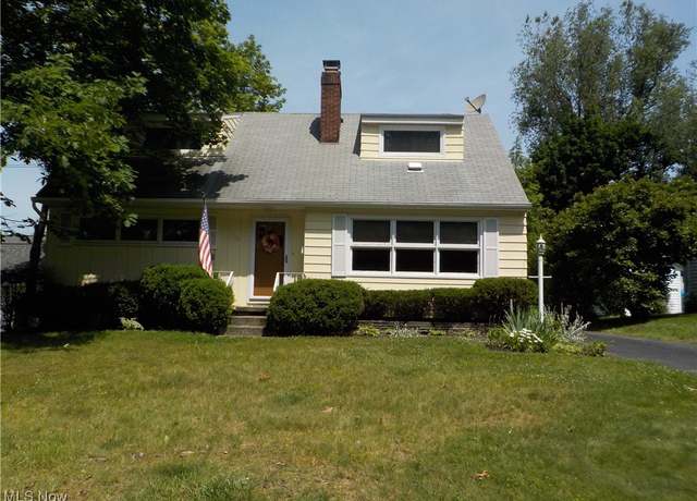 Property at 3130 Park Dr, Stow, OH 44224, 4 beds, 2 baths