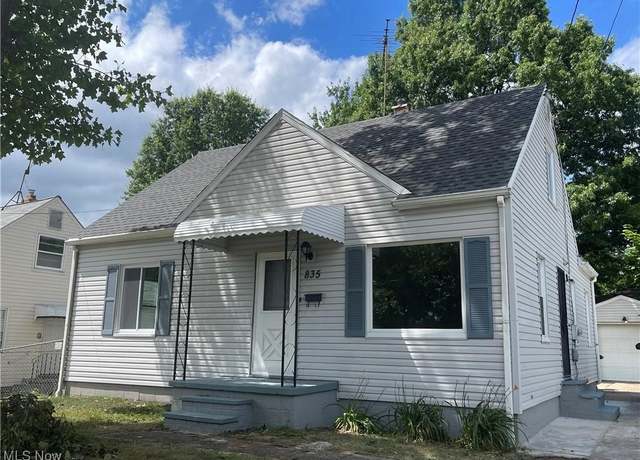 Property at 835 E Archwood Ave, Akron, OH 44306, 3 beds, 1 bath