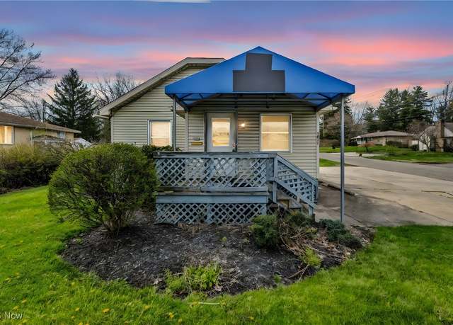 Property at 1635 Whipple Ave NW, Canton, OH 44708, 2 beds, 0.5 baths