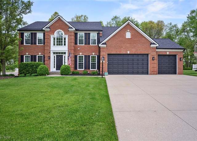 Property at 649 Chilham Cir, Uniontown, OH 44685, 4 beds, 4.5 baths