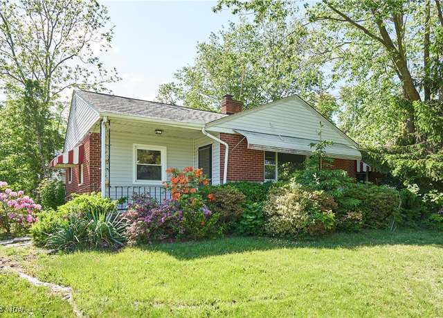 Property at 1056 Hilbish Ave, Akron, OH 44312, 3 beds, 1 bath