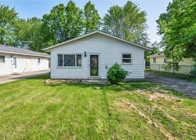Property at 332 Morgan Ave, Elyria, OH 44035, 3 beds, 1 bath