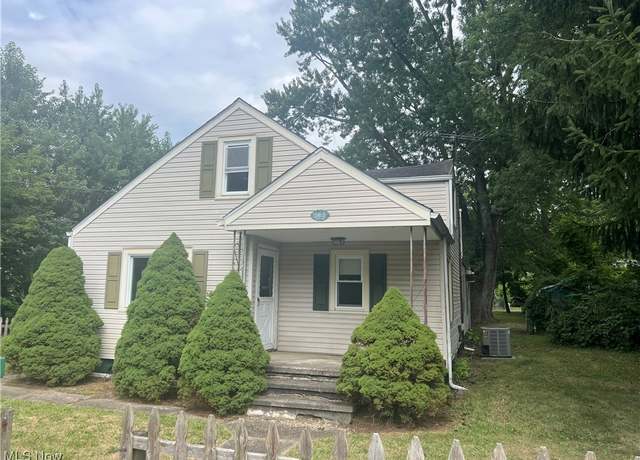 Property at 1463 4th St, Lakemore, OH 44250, 5 beds, 1.5 baths