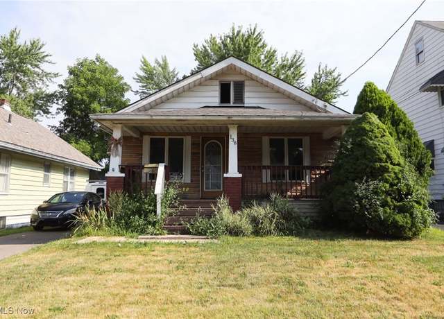 Property at 138 Clifton Dr, Boardman, OH 44512, 3 beds, 2 baths