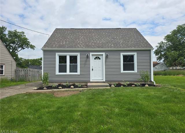 Property at 415 N Glenellen Ave, Youngstown, OH 44509, 3 beds, 1 bath