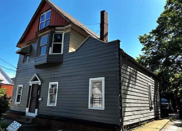 Property at 643 E 160th St, Cleveland, OH 44110, 6 beds