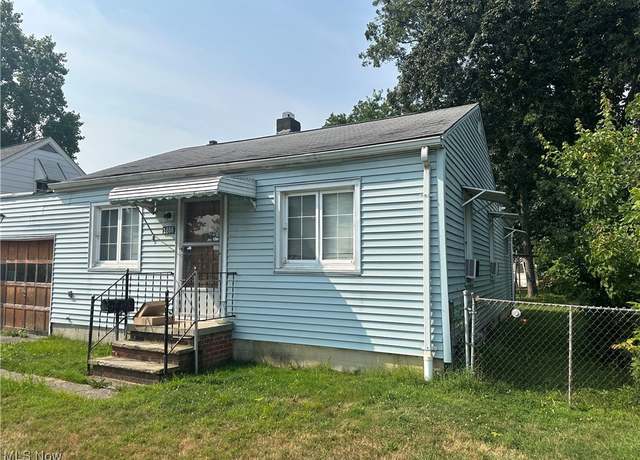 Property at 1056 E 331st St, Eastlake, OH 44095, 3 beds, 1.5 baths