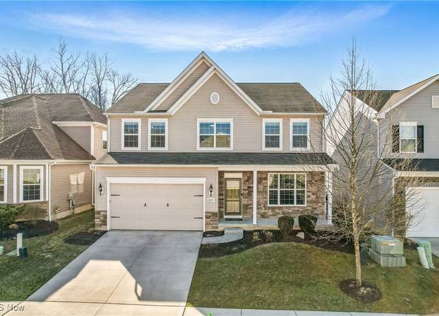Property at 12191 Edgebrook Dr, Strongsville, OH 44149, 4 beds, 3.5 baths