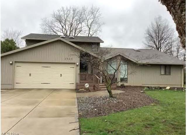 Property at 2560 Buckhurst Dr, Beachwood, OH 44122, 5 beds, 3.5 baths