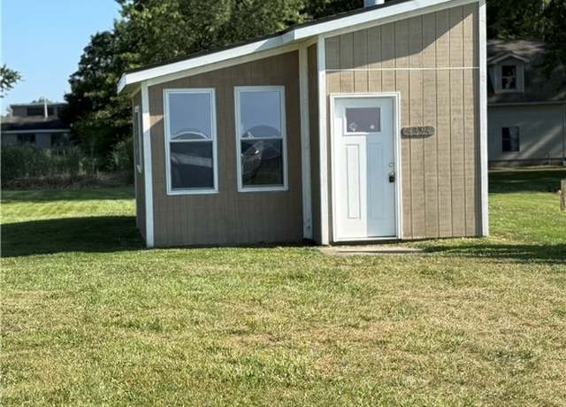 Property at 4394 Lake Dr N, Geneva, OH 44041, 0.5 baths