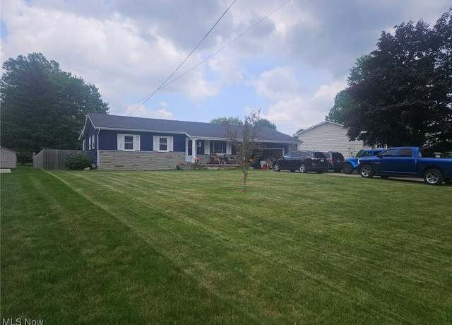Property at 2215 Frostwood Dr, Youngstown, OH 44515, 3 beds, 2 baths