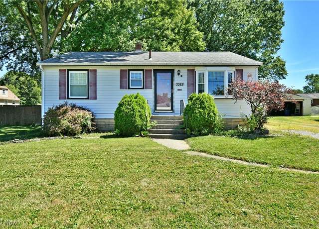 Property at 1085 North Ave, Girard, OH 44420, 3 beds, 1 bath