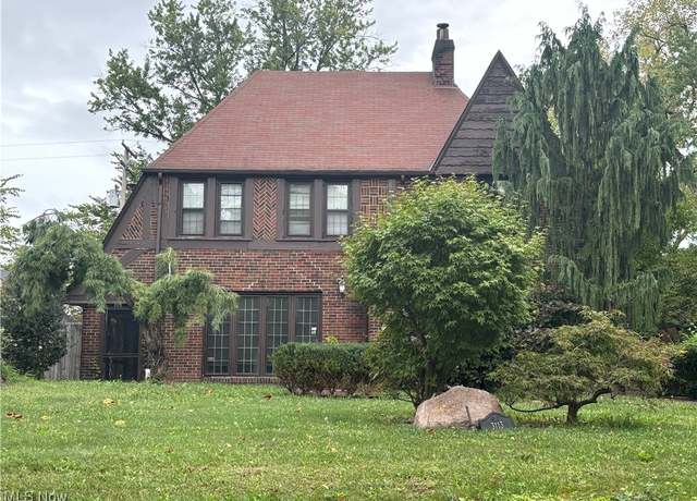 Property at 3113 Ludlow Rd, Shaker Heights, OH 44120, 4 beds, 2.5 baths