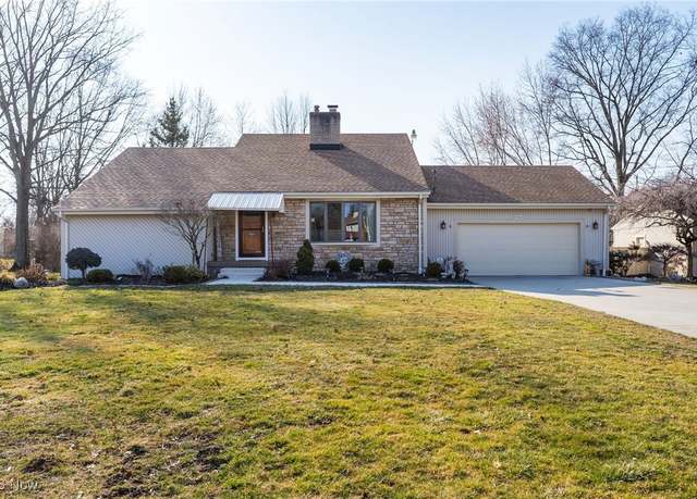 Property at 4786 Michigan Blvd, Liberty, OH 44505, 4 beds, 2 baths