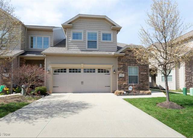 Property at 314 Lakewick Ln, Willowick, OH 44095, 2 beds, 2.5 baths