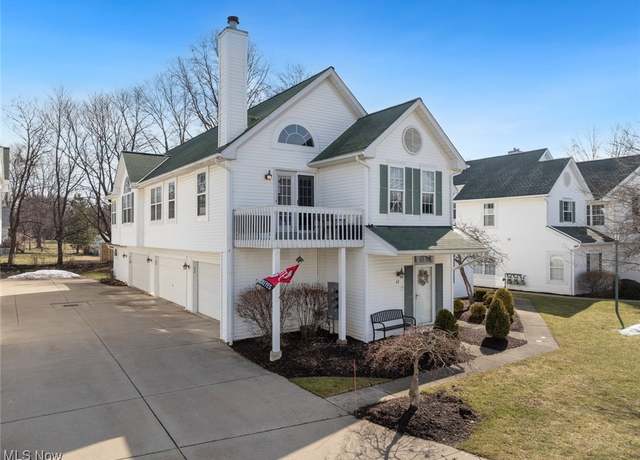 Property at 42 Vista 35a Cir, North Olmsted, OH 44070, 2 beds, 2 baths