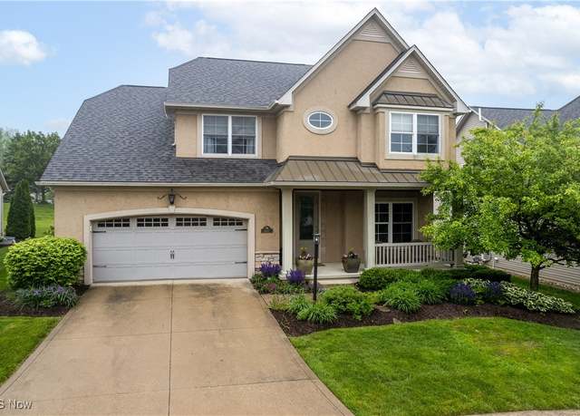 Property at 6047 Meadow Lake Dr, Medina, OH 44256, 3 beds, 3 baths