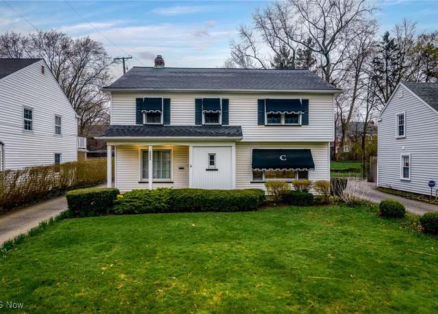 Property at 19951 Fairmount Blvd, Shaker Heights, OH 44118, 4 beds, 2.5 baths