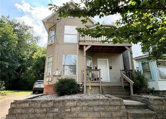 Property at 121 Gilman Ave, Marietta, OH 45750, 4 beds, 2 baths