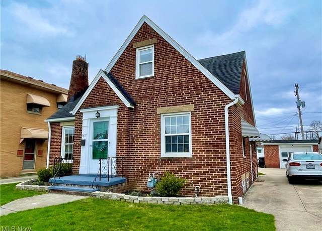 Property at 3437 Parklane Dr, Parma, OH 44134, 3 beds, 1.5 baths