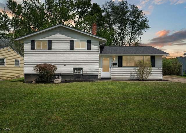 Property at 6705 Tupelo Dr, Bedford Heights, OH 44146, 3 beds, 1.5 baths