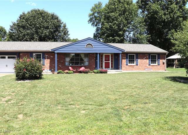 Property at 102 Chippewa Dr, Marietta, OH 45750, 3 beds, 3 baths