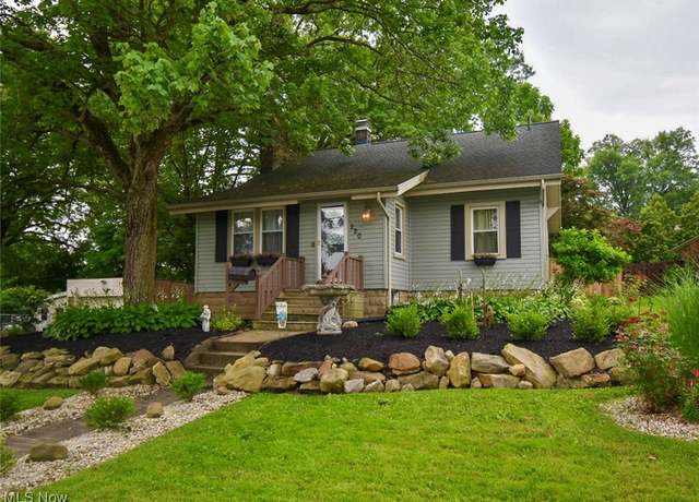 Property at 220 N Cleveland Ave, Niles, OH 44446, 3 beds, 1.5 baths