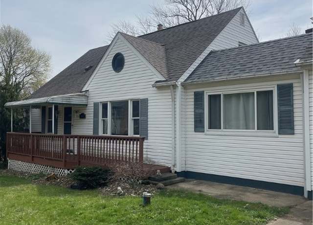 Property at 2652 N Bender Ave, Akron, OH 44319, 3 beds, 1.5 baths