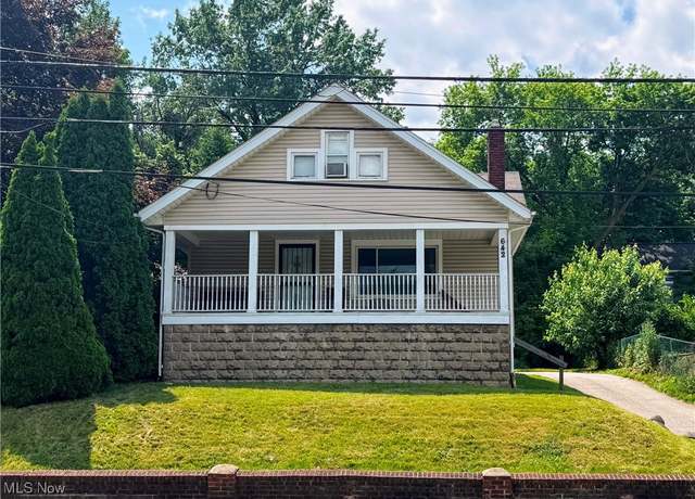 Property at 642 Brown St, Akron, OH 44311, 4 beds, 1 bath