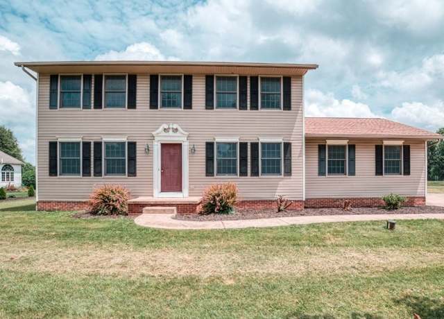Property at 2811 Canton Rd, Uniontown, OH 44685, 3 beds, 2.5 baths