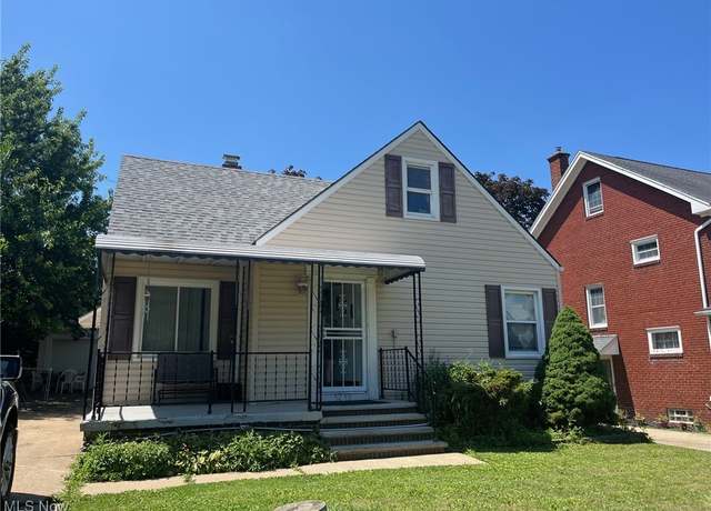 Property at 5298 E 117th St, Garfield Heights, OH 44125, 3 beds, 2 baths