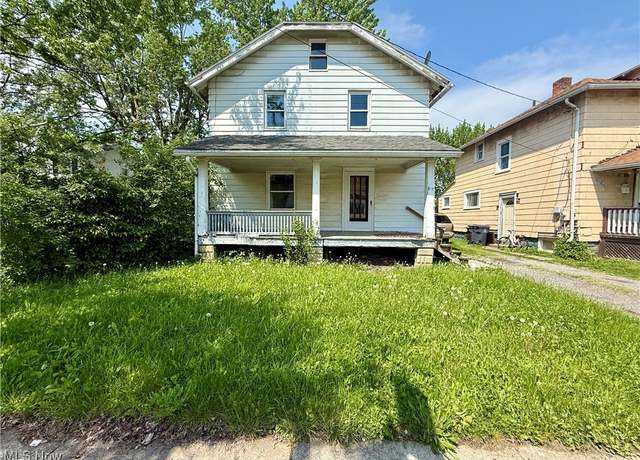 Property at 841 N Baxter St, Lima, OH 45801, 3 beds, 1 bath