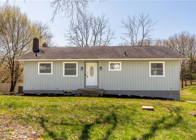 Property at 132 Magua Dr, Akron, OH 44319, 3 beds, 2 baths