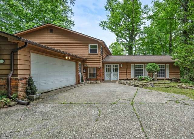 Property at 12084 Heath Rd, Chesterland, OH 44026, 4 beds, 2.5 baths