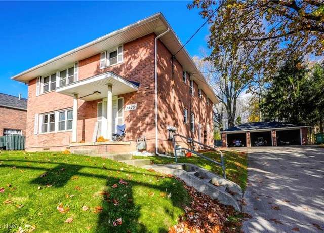 Property at 1415 E Main St, Kent, OH 44240, 11 beds, 4 baths