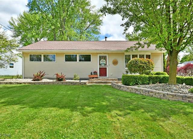 Property at 788 Virginia Dr NW, Warren, OH 44483, 3 beds, 1 bath