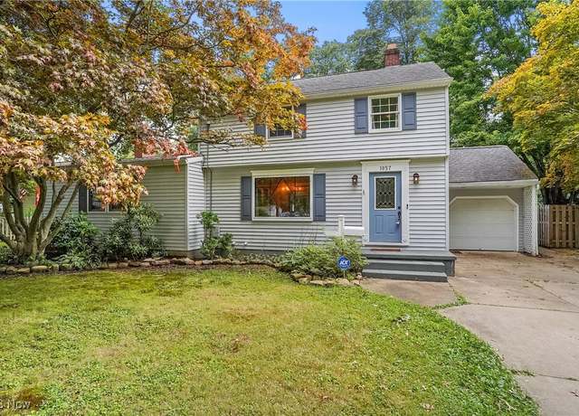 Property at 1057 W Riddle Ave, Ravenna, OH 44266, 4 beds, 3 baths