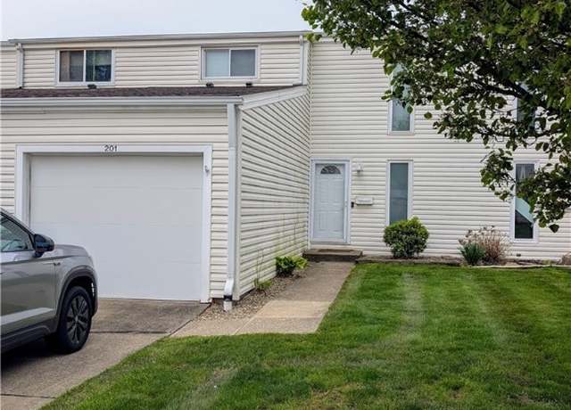 Property at 201 Deepwood Dr, Wadsworth, OH 44281, 3 beds, 1.5 baths
