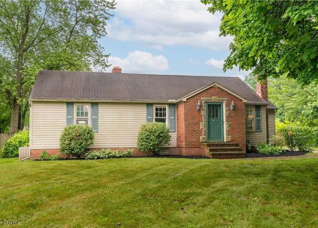 Property at 3796 Sweitzer St NW, Uniontown, OH 44685, 4 beds, 2 baths