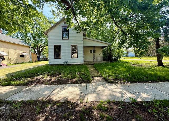 Property at 670 N West St, Lima, OH 45801, 3 beds, 1 bath
