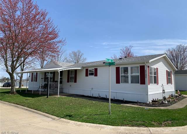 Property at 237 Gull Dr, Elyria, OH 44035, 3 beds, 2 baths