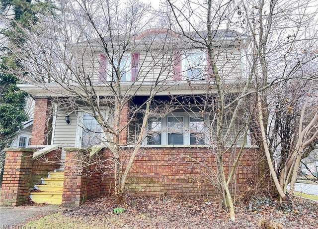 Property at 2016 13th St SW, Akron, OH 44314, 3 beds, 1 bath