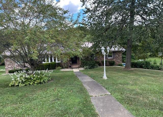 Property at 170 Christopher Pl, Zanesville, OH 43701, 4 beds, 4 baths